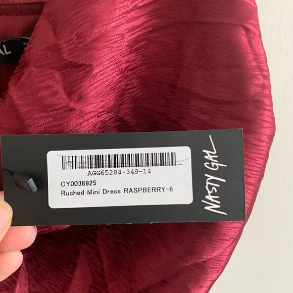 NWT Nasty Gal Raspberry Ruched Mini Dress size 2 - Picture 6 of 8